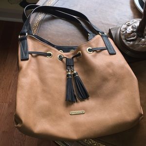 Beautiful Liz Claiborne bag.